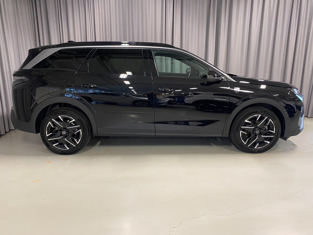 Peugeot 5008 GT Hybrid 145hk Automat 2025, bild 3/10