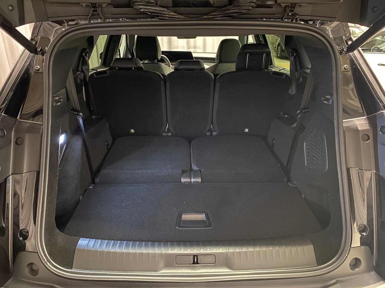 Peugeot 5008 GT Hybrid 145hk Automat 2025, bild 6/10