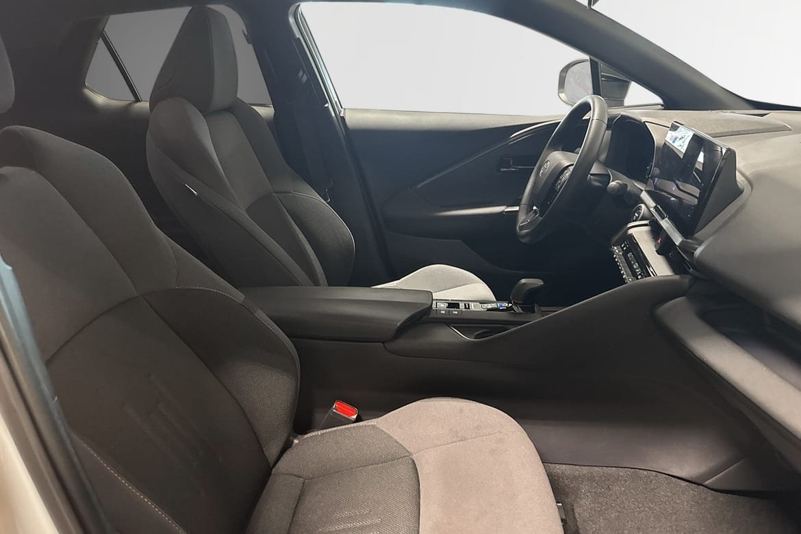Toyota C-HR 1,8 Hybrid Style 2024, bild 7/10