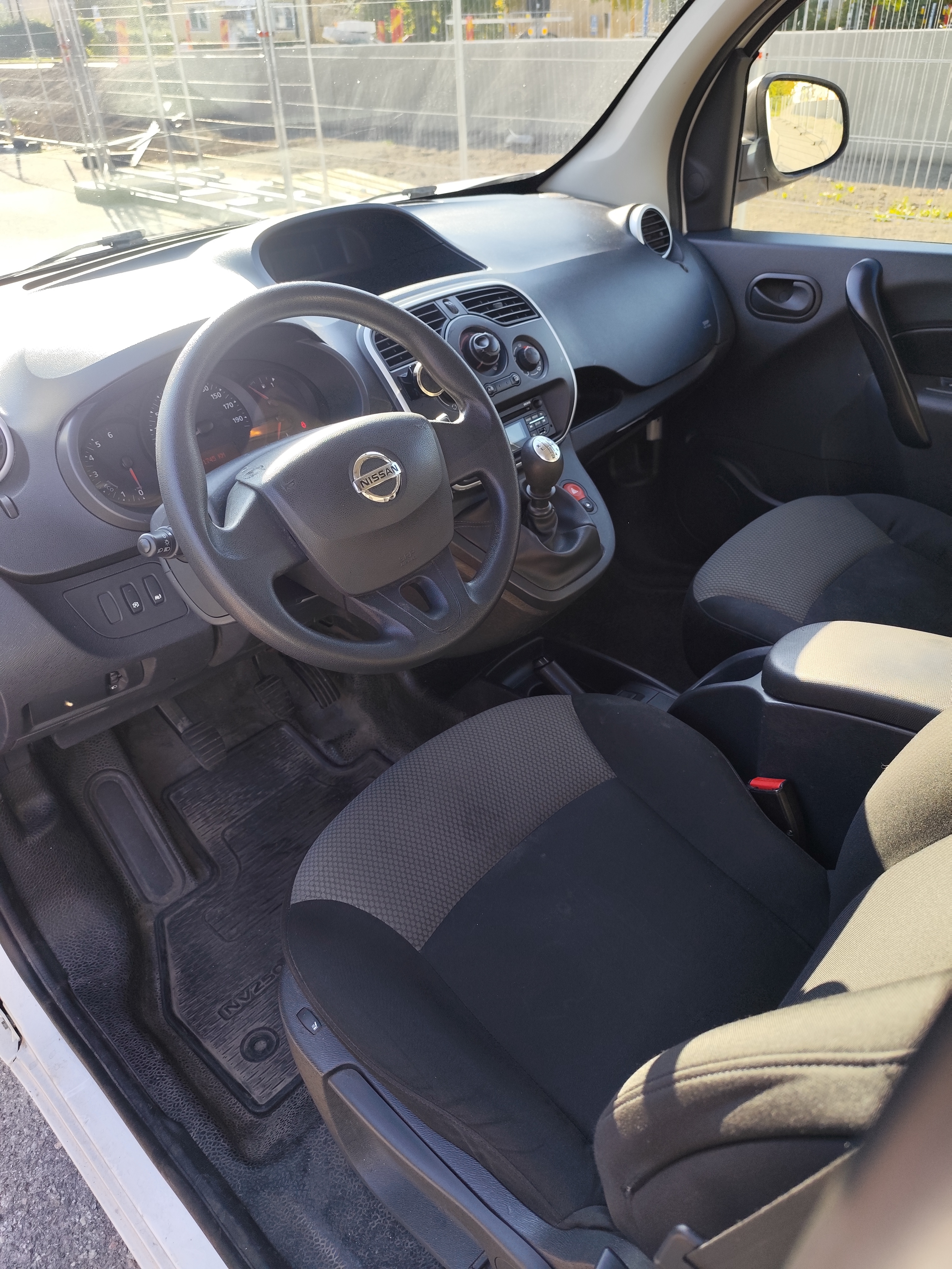 Nissan NV250 2.0t 1.5 dCi Manuell 2020, bild 5/9