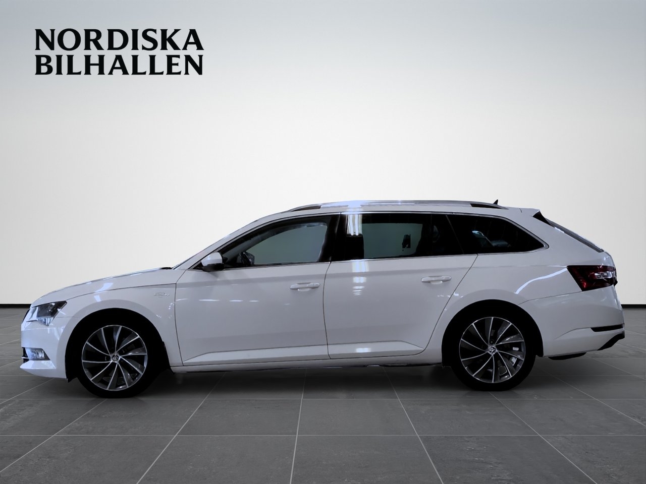 Skoda Superb 2019, bild 5/10