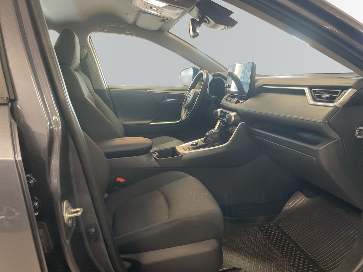 Toyota RAV4 2023, bild 6/10