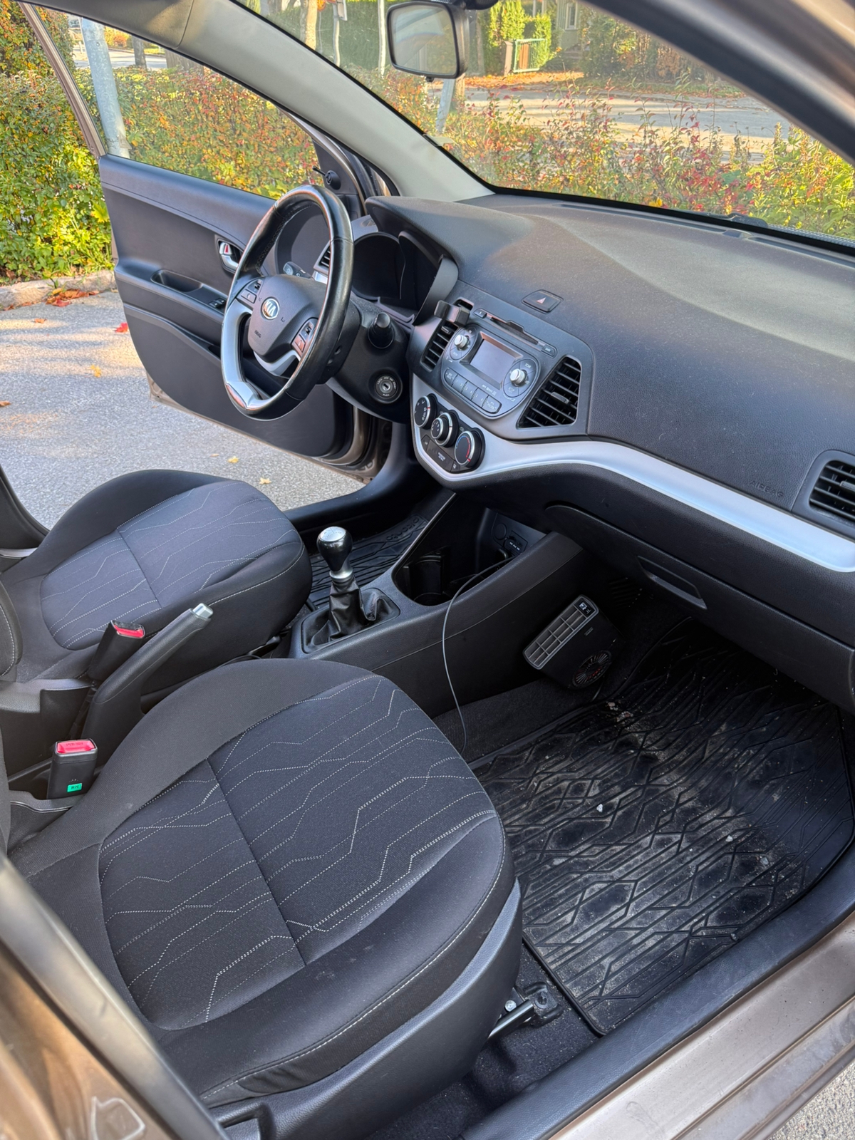 Kia Picanto 5-dörrar 1.0 MPI Manuell 2014, photo 6/9