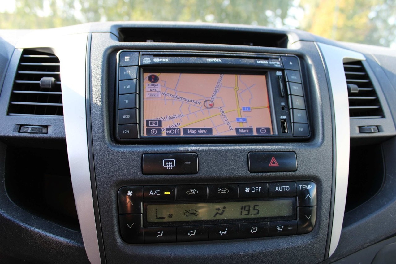 Toyota HiLux 2011, photo 5/7