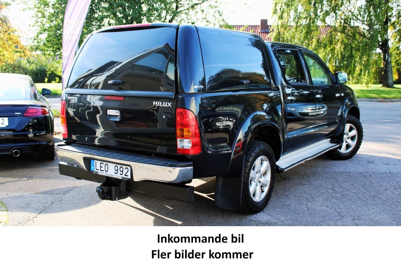 Toyota HiLux 2011, photo 2/7