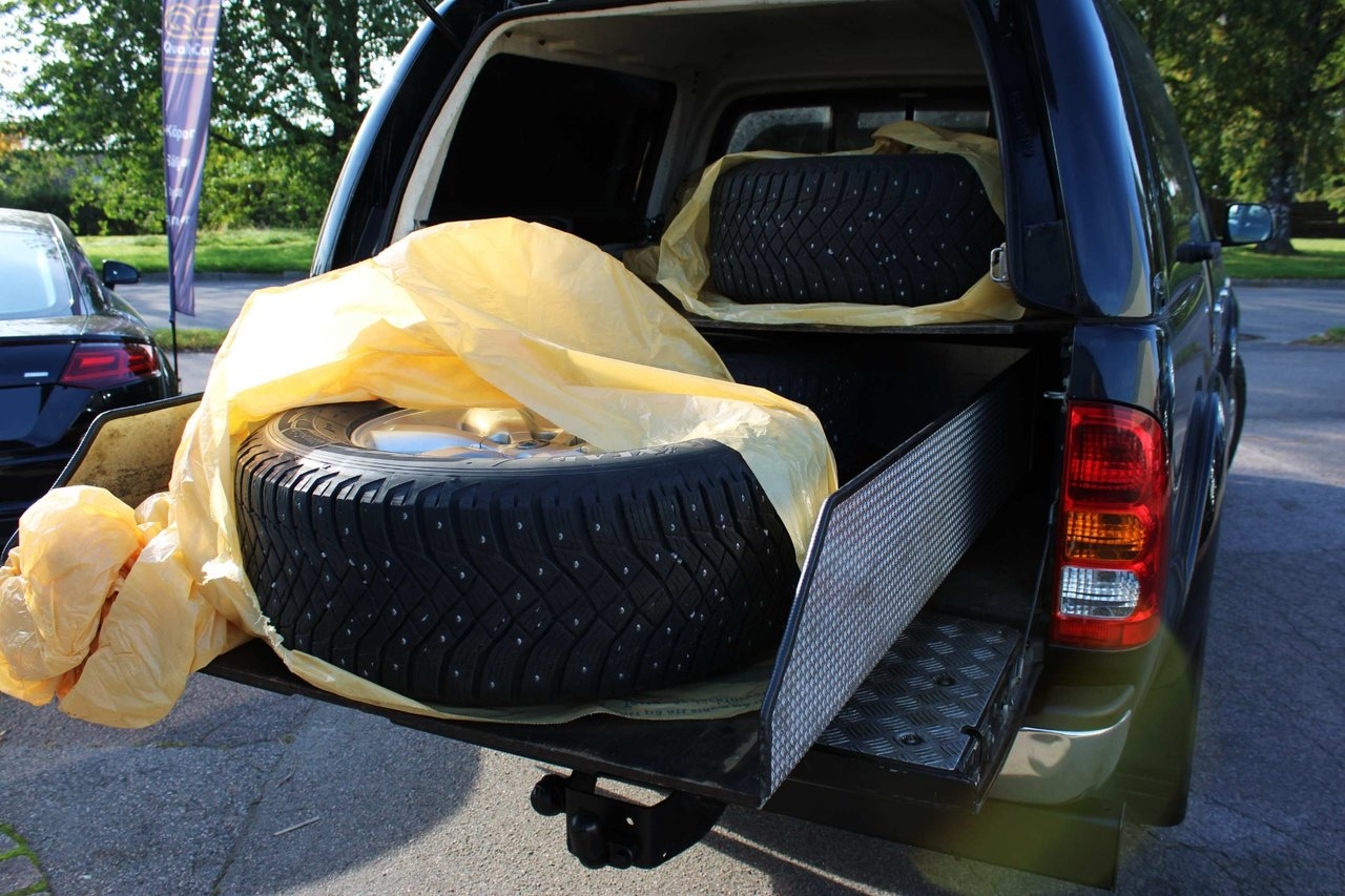 Toyota HiLux 2011, photo 7/7