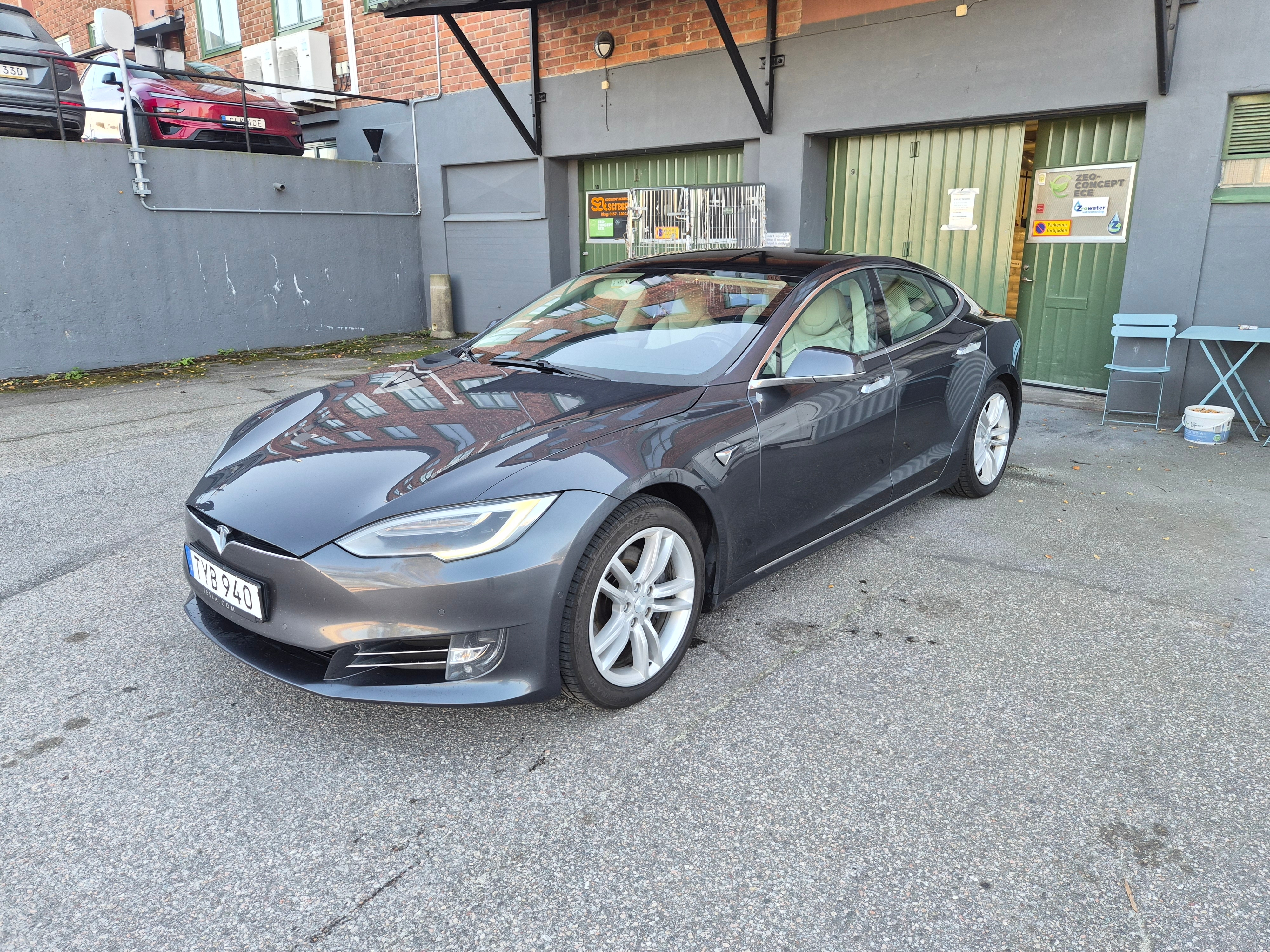 Tesla Model S