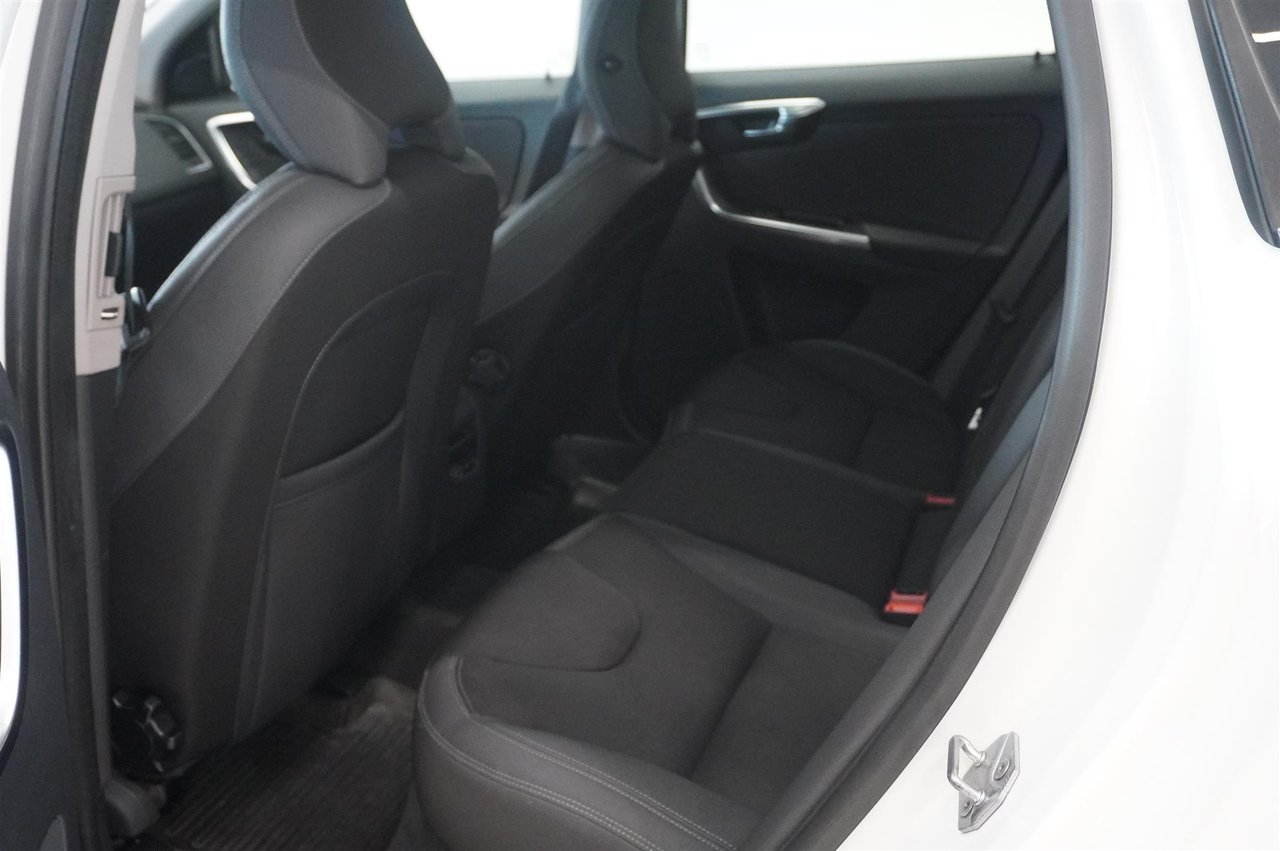 Volvo XC60 D4 AWD Momentum Pro 2014, bild 6/10