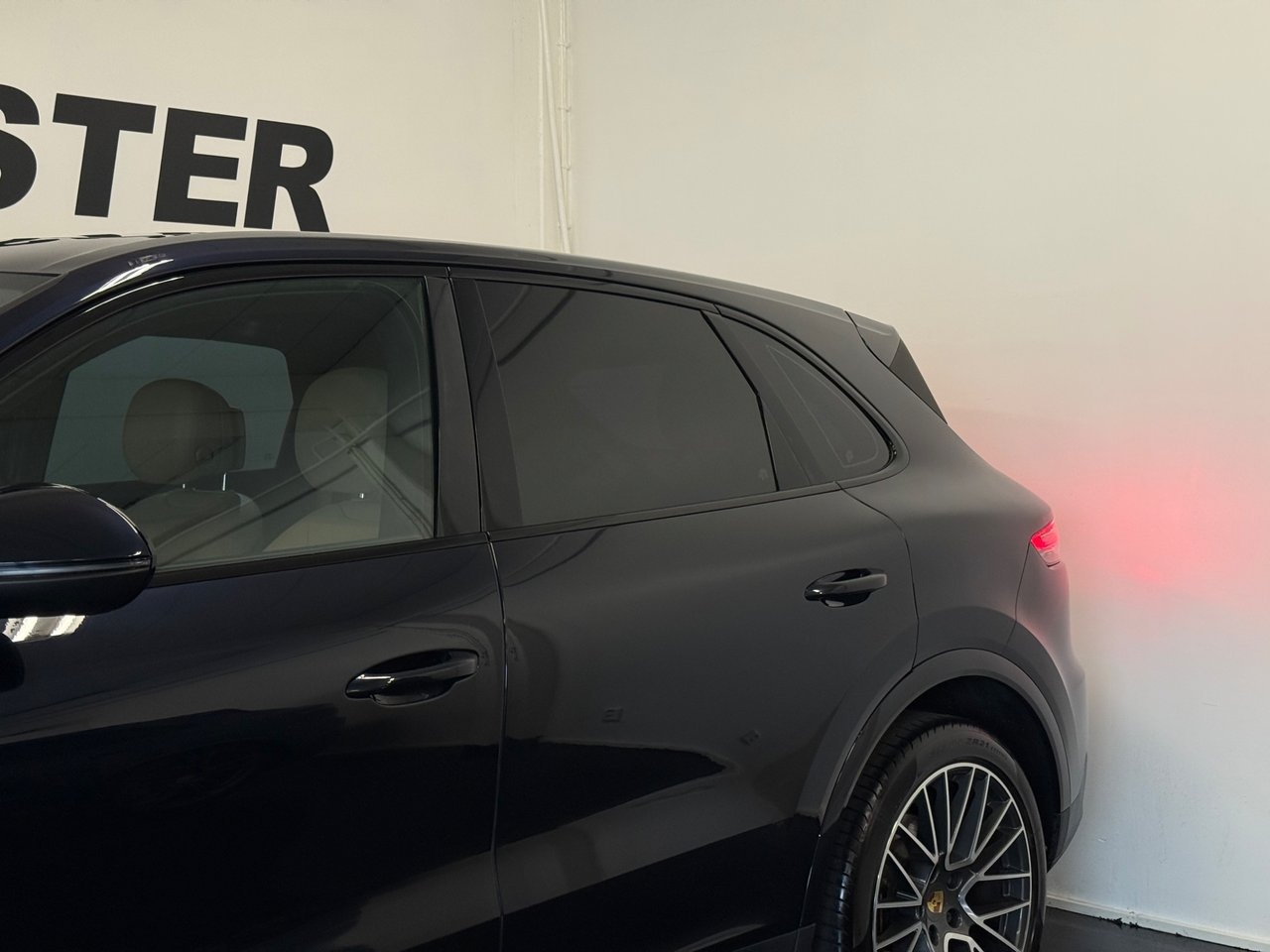 Porsche Cayenne TipTronic S / Svensksåld 2019, bild 2/10