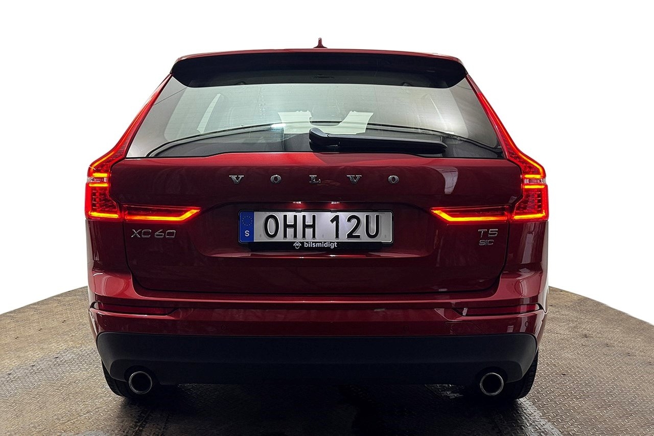Volvo XC60 2020, photo 7/10