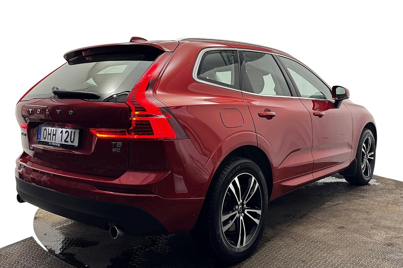Volvo XC60 2020, photo 6/10