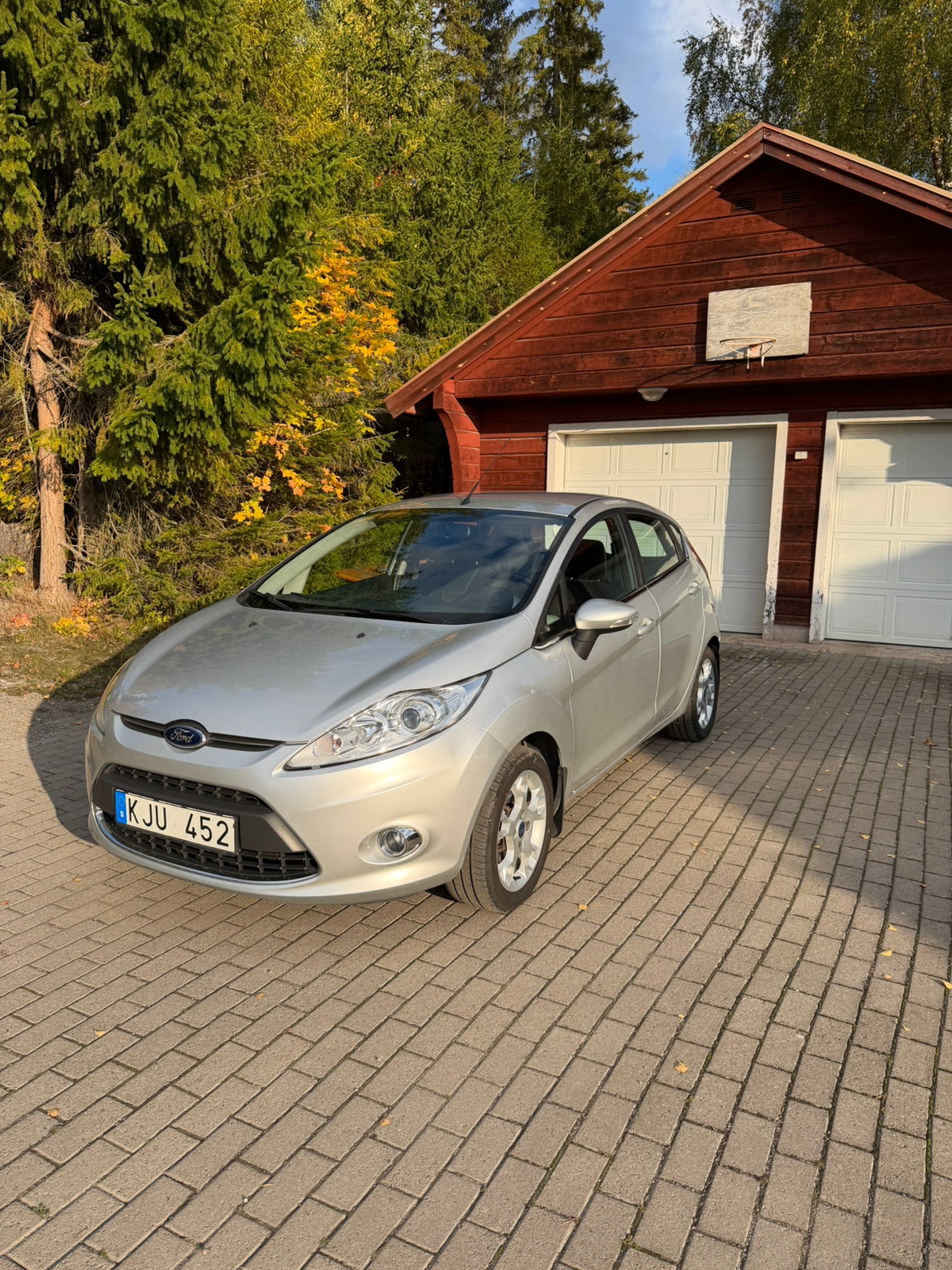 Ford Fiesta 5-dörrar 1.25 Manuell 2012, bild 2/5