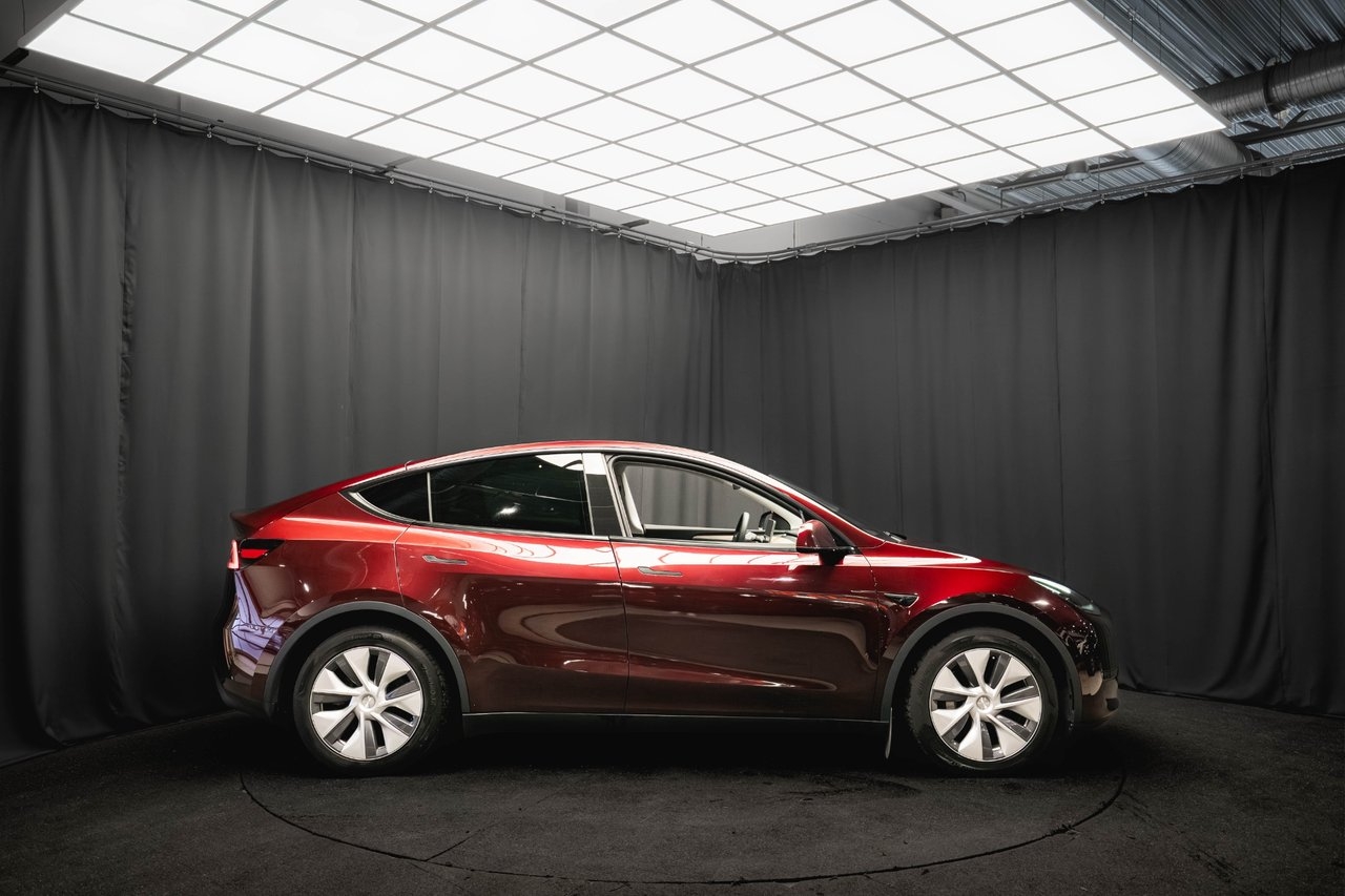 Tesla Model Y 2023, photo 6/10