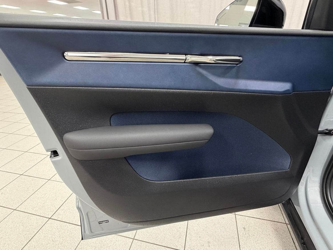 Volvo EX30 2024, bild 5/10