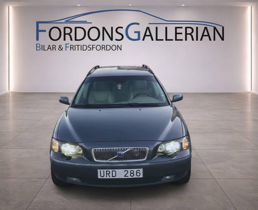 Volvo V70 2.4 Business Kombi Manuell 2004, bild 2/11