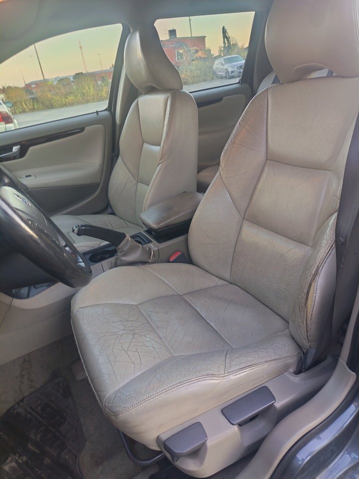 Volvo V70 2.4 Business Kombi Manuell 2004, bild 7/11