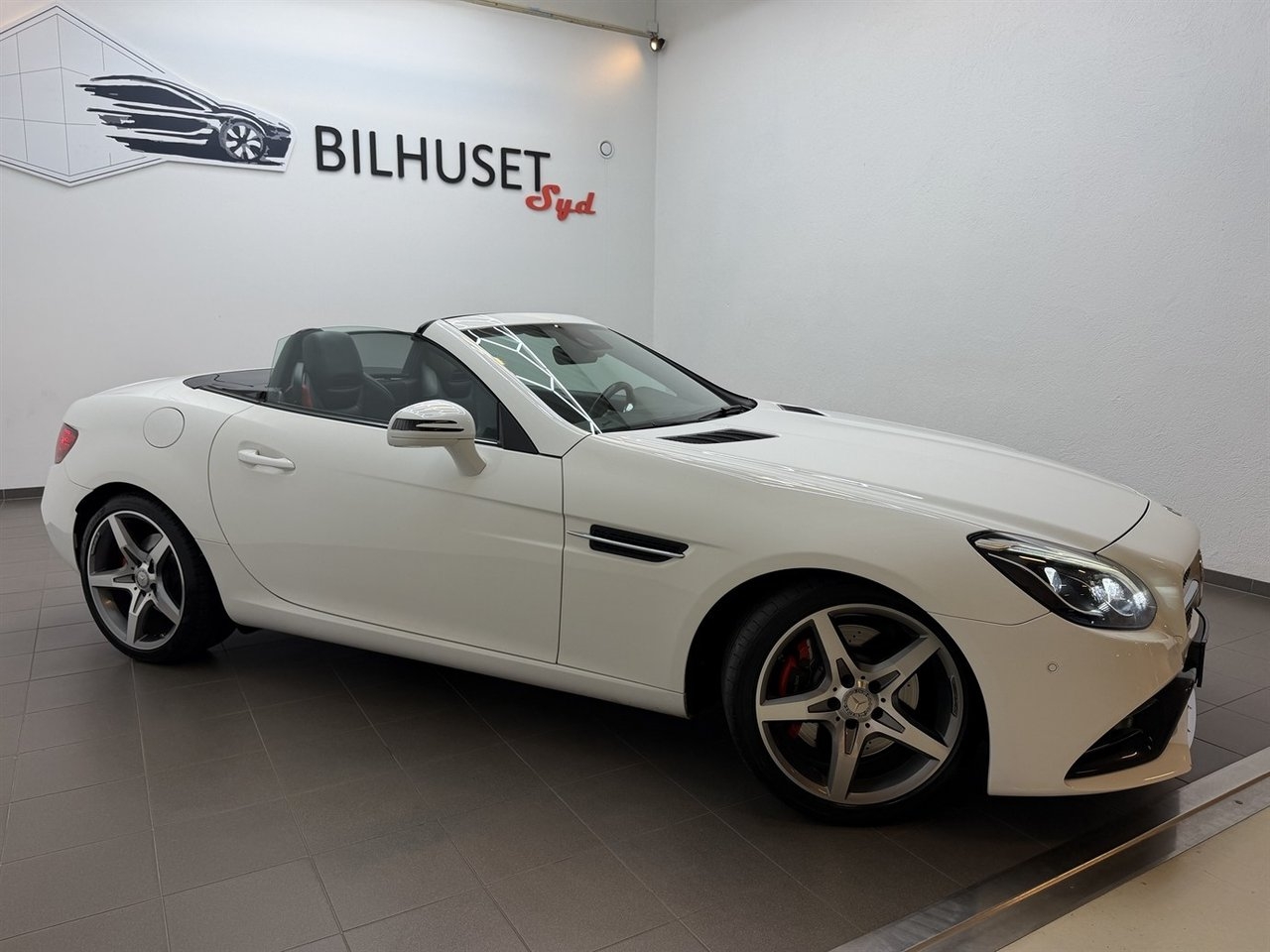 Mercedes-Benz SLC 2017, bild 2/10