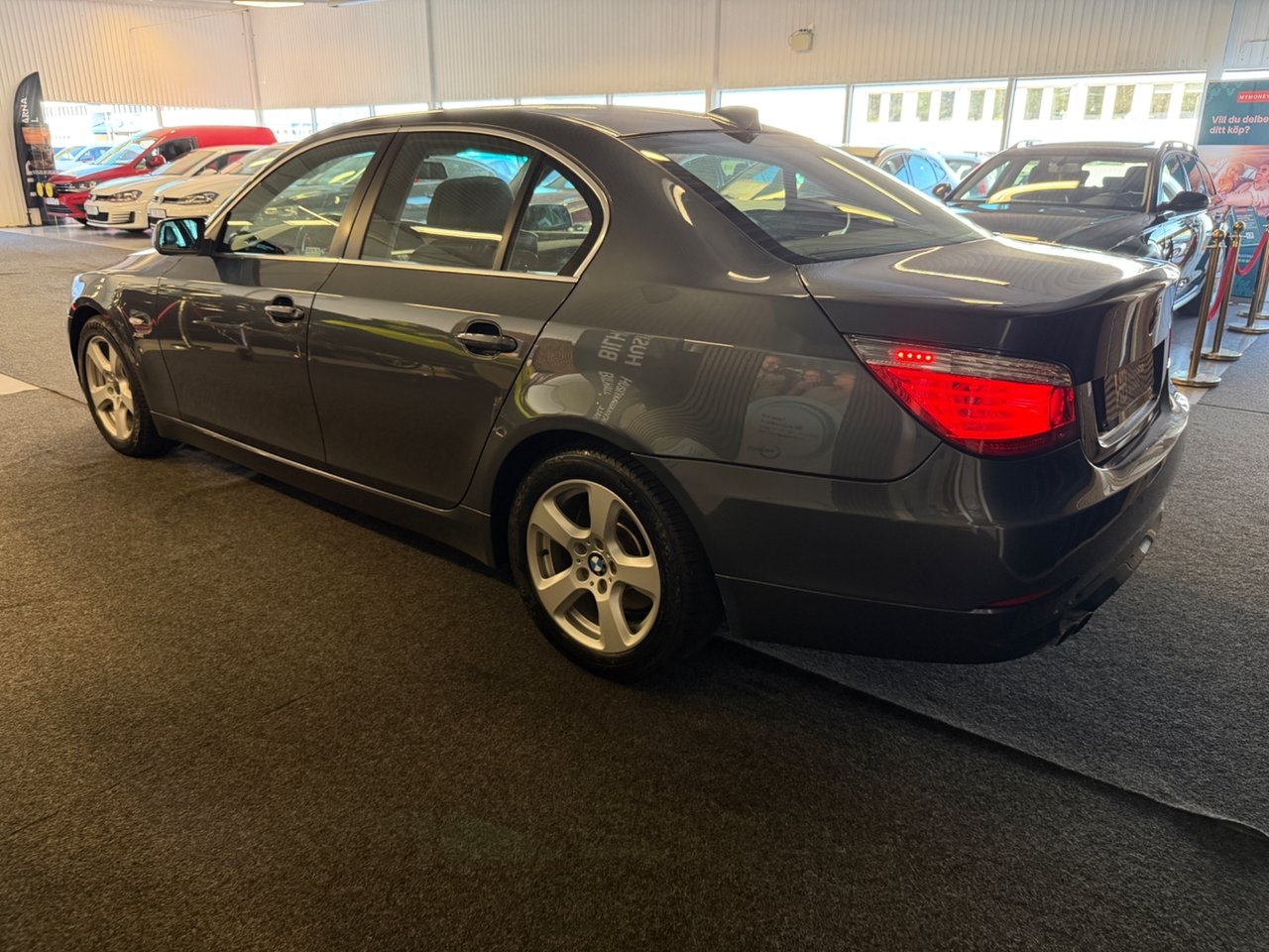 BMW 525 i xDrive Sedan Euro 4 2009, bild 4/10