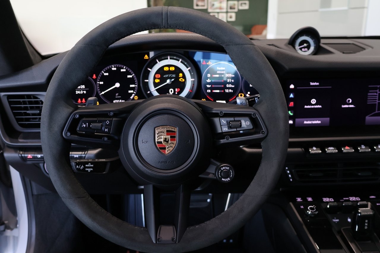Porsche 911 Carrera 4 GTS 2023, bild 6/10