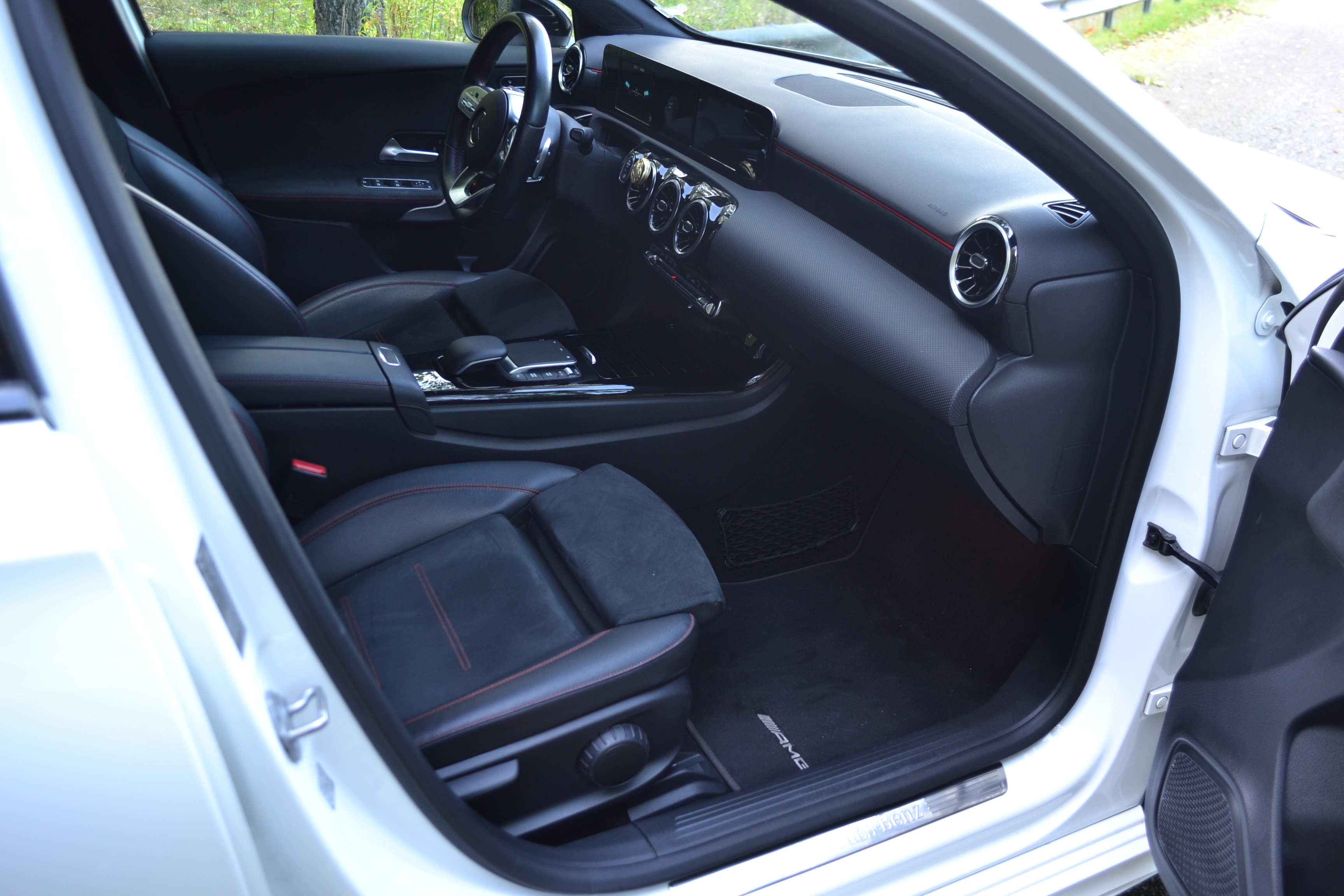 Mercedes-Benz A 180 7G-DCT 2020, photo 7/8