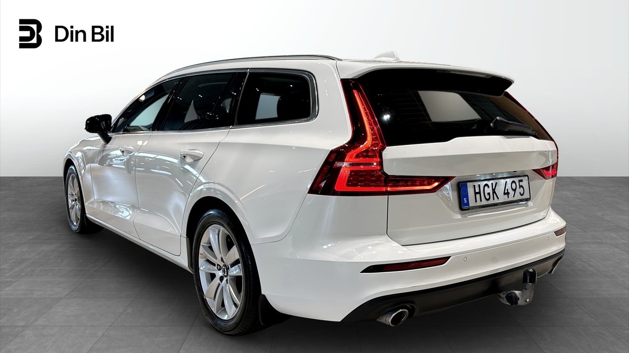 Volvo V60 2019, photo 3/10