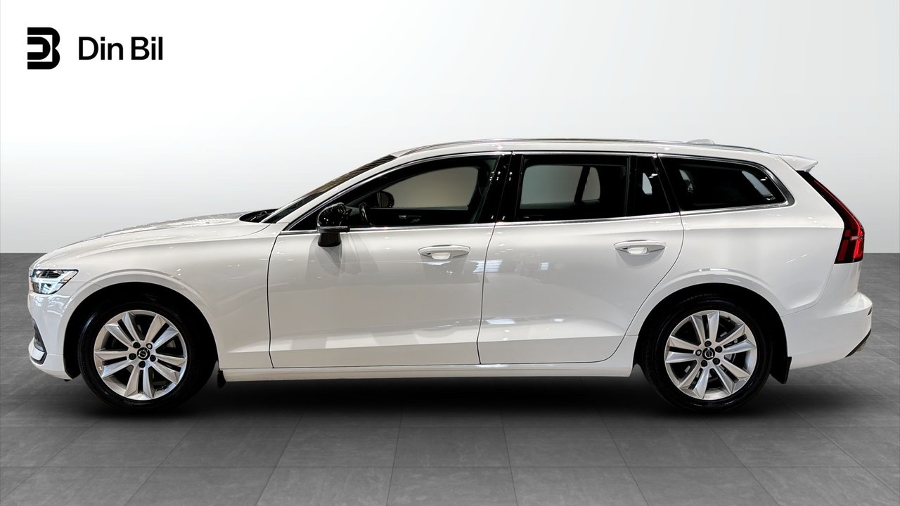 Volvo V60 2019, photo 2/10