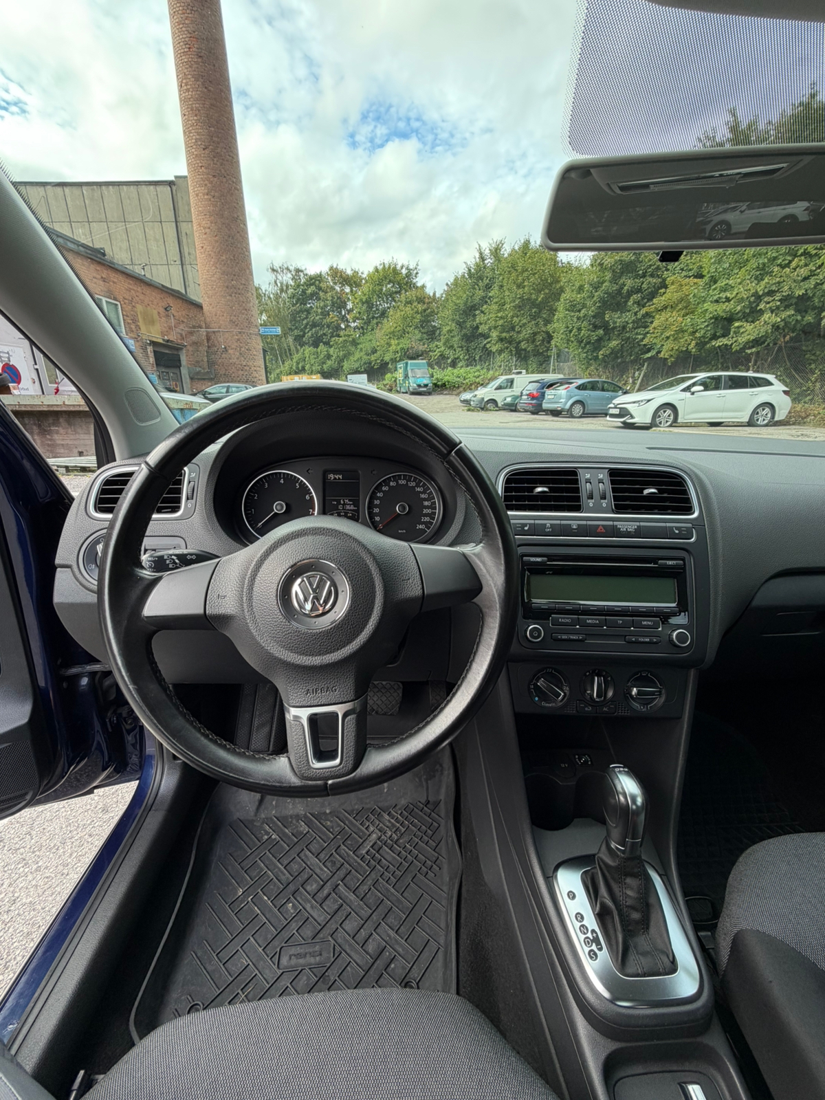 Volkswagen Polo 2011, bild 6/10