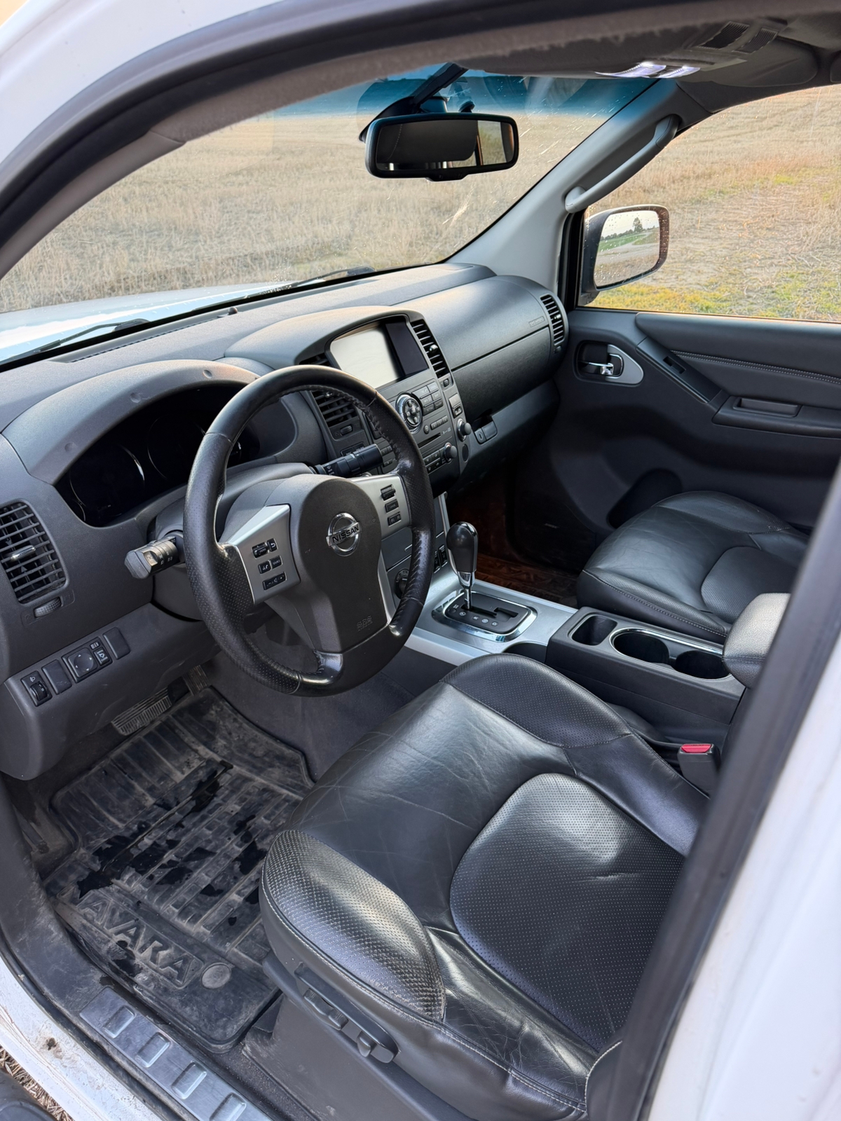 Nissan Navara 2016, bild 5/6