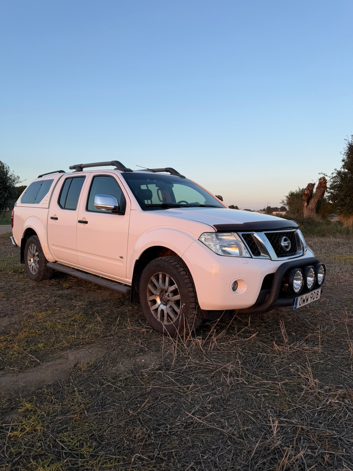 Nissan Navara 2016, bild 2/6