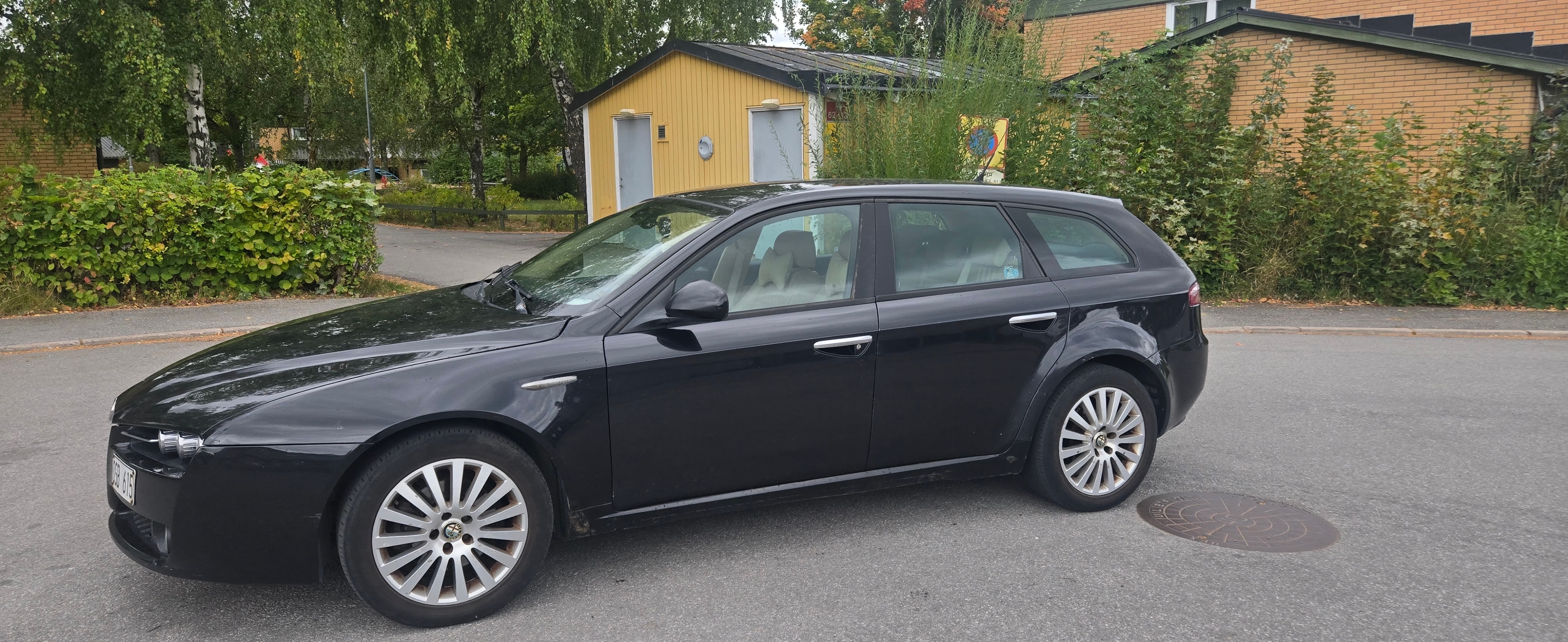 Alfa Romeo 159 2009, bild 2/6