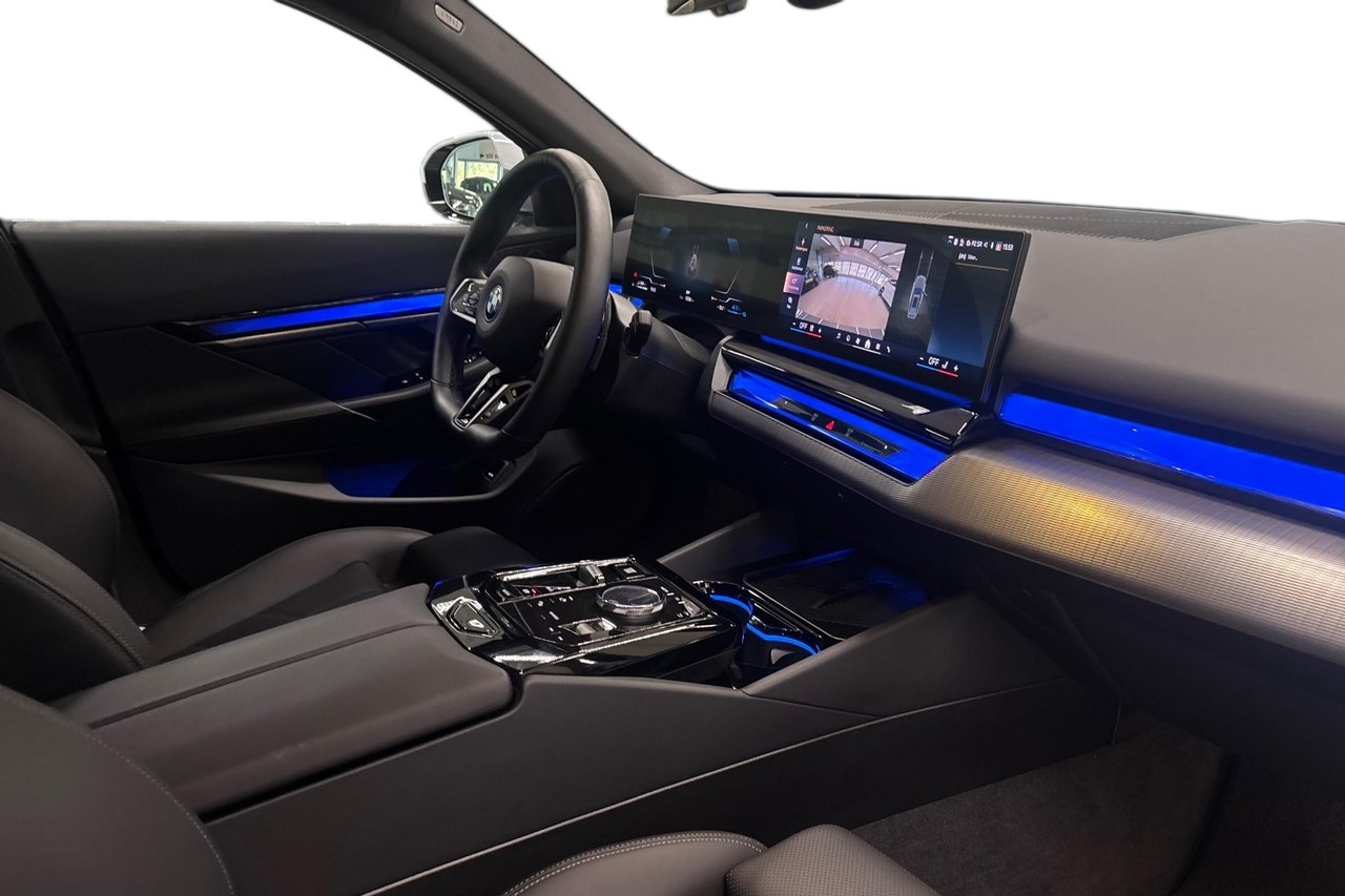 BMW 530 e xDrive Touring M-Sport 2026, bild 6/10