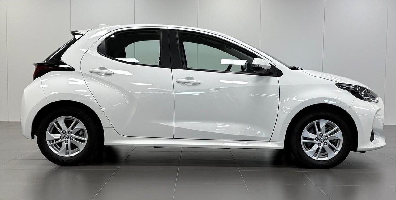 Toyota Yaris Active Hybrid 116HK 2024, photo 4/10