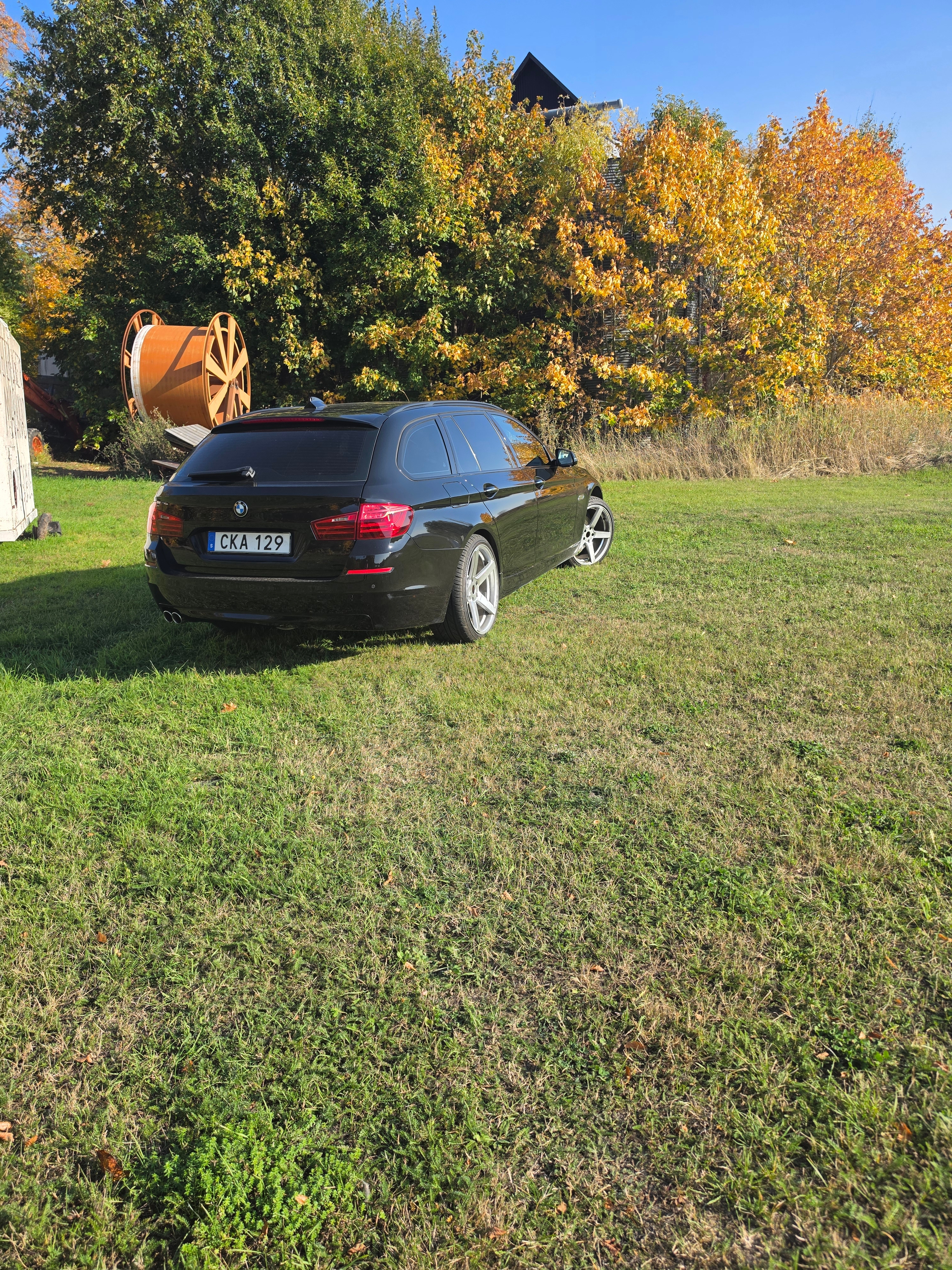 BMW 520 d xDrive Touring Steptronic 2014, kuva 4/10