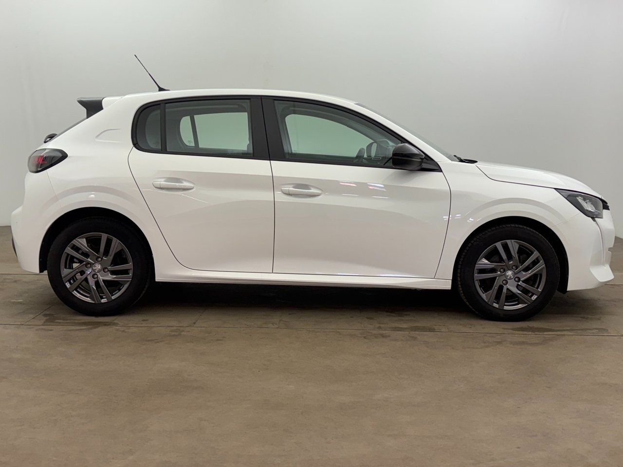 Peugeot 208 2022, kuva 7/10