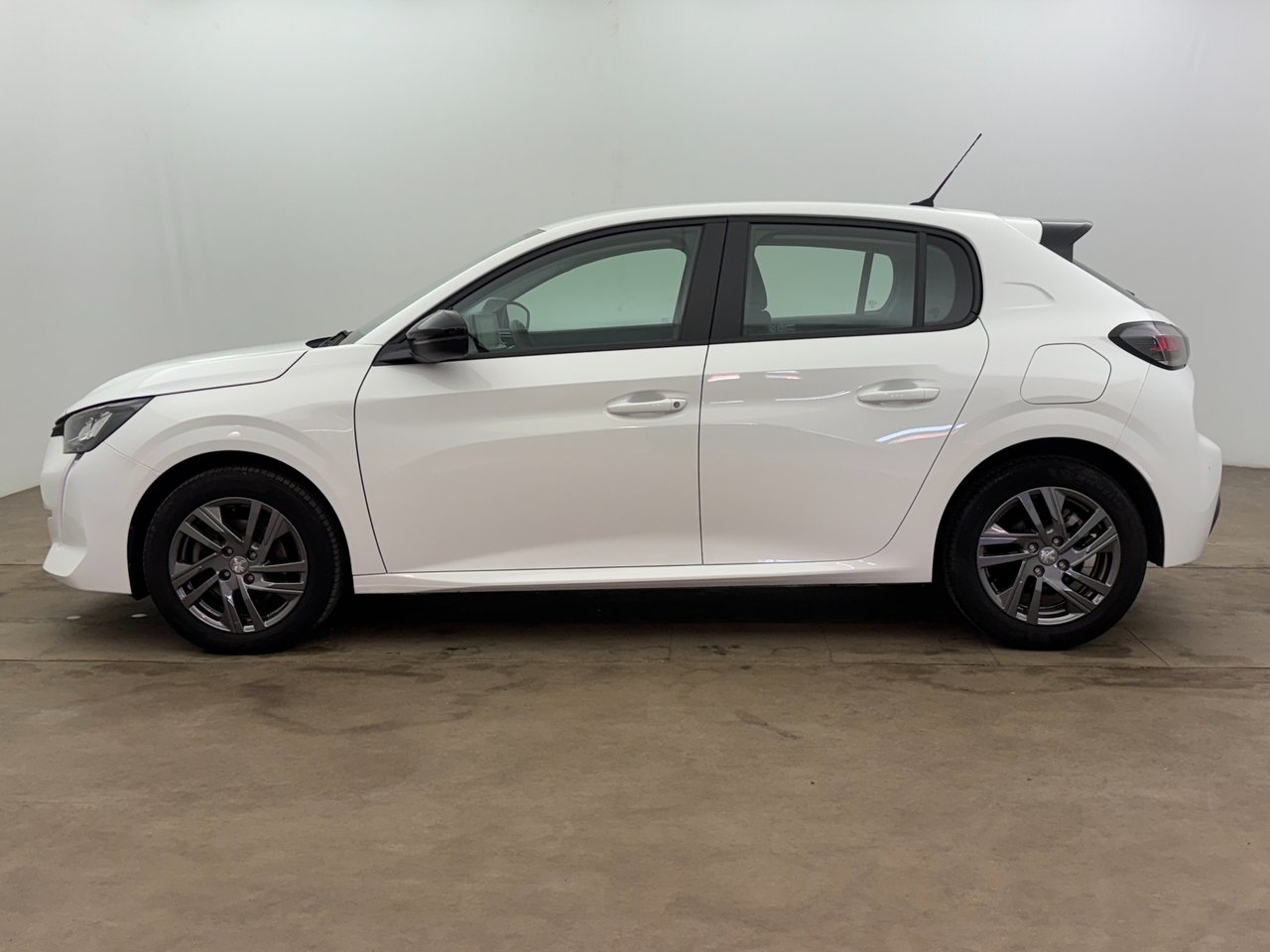 Peugeot 208 2022, kuva 3/10