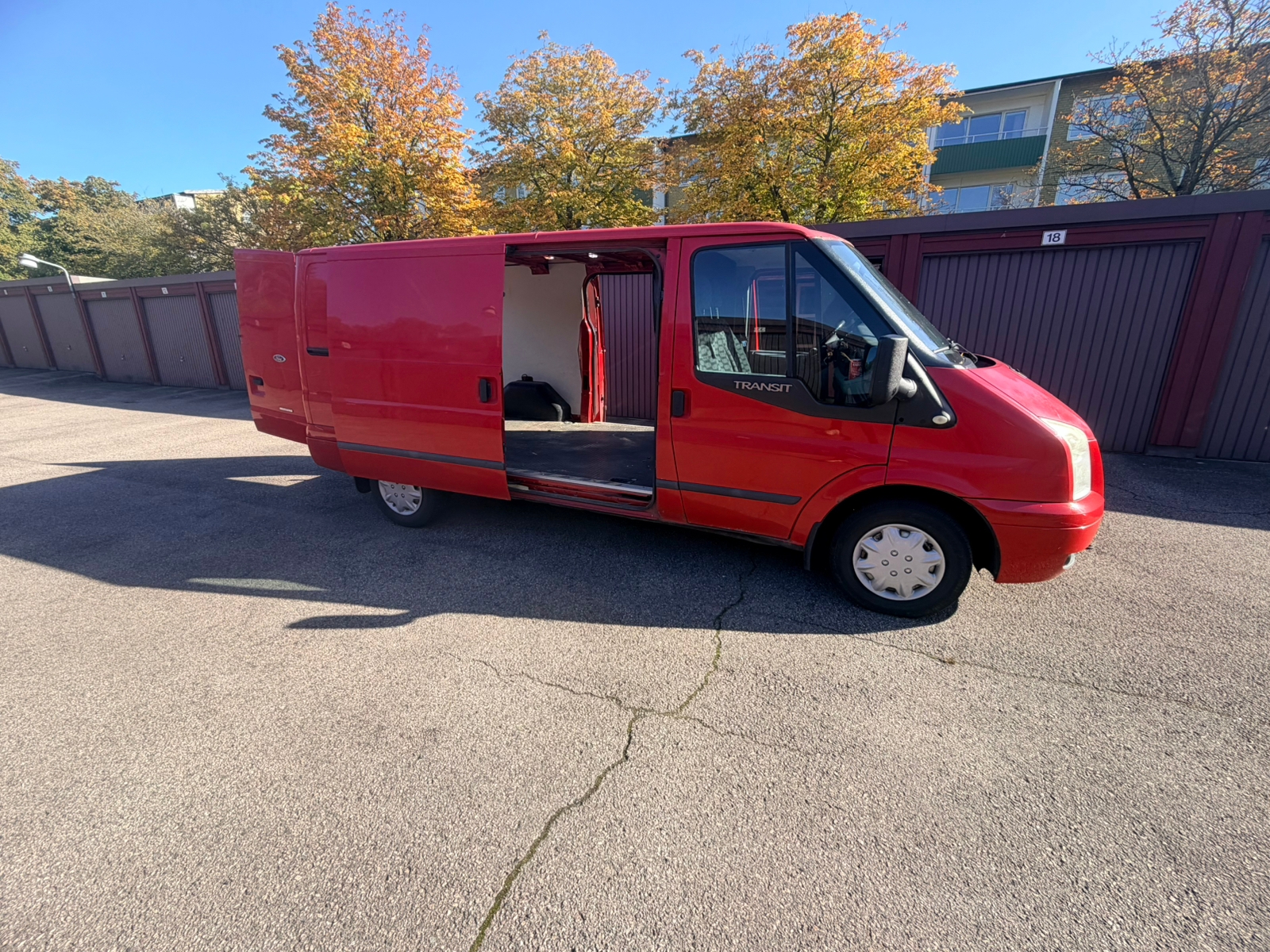 Ford Transit T300 2.2 TDCi Manuell 2013, bild 4/10