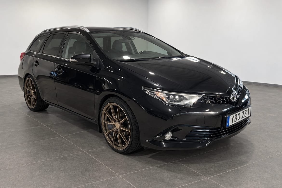 Toyota Auris 2016, bild 2/10