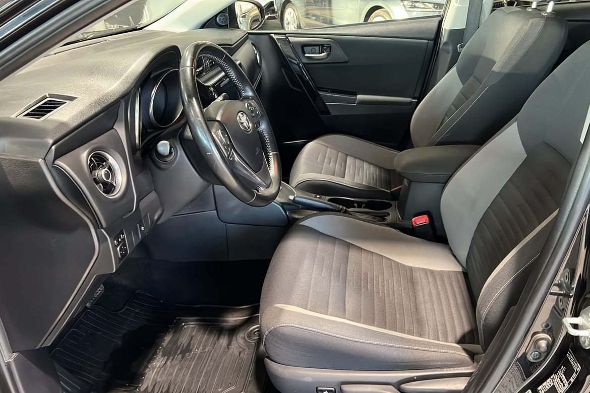 Toyota Auris 2016, bild 6/10