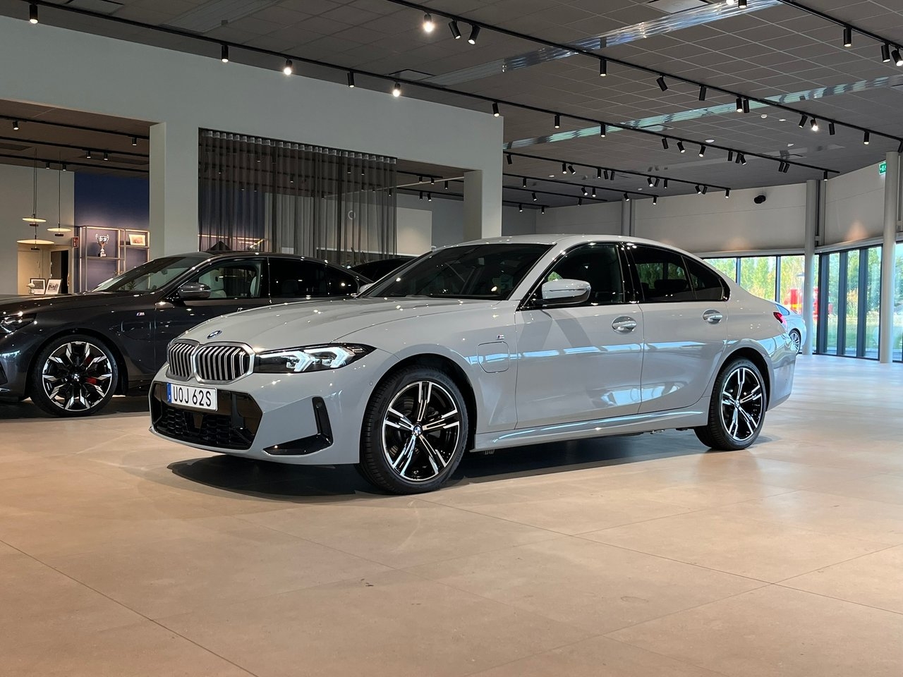 BMW 330