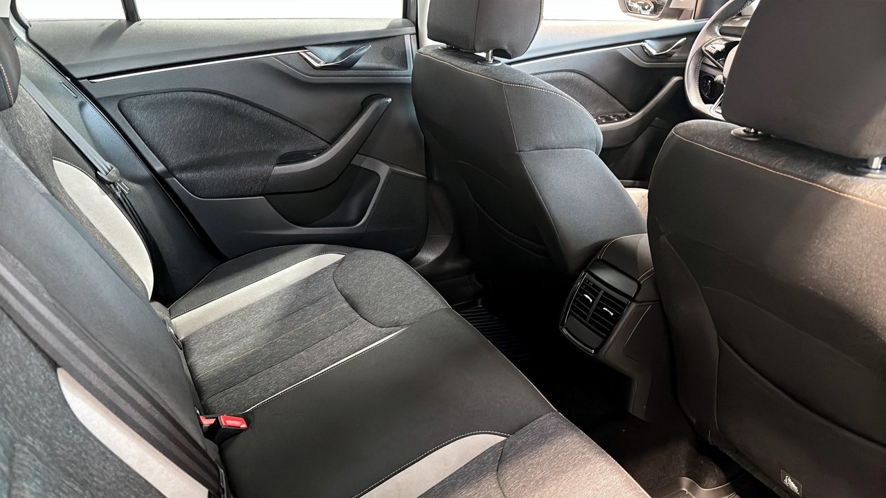 Skoda Kamiq STYLE ADVENTYRE EDITION 2021, bild 5/10