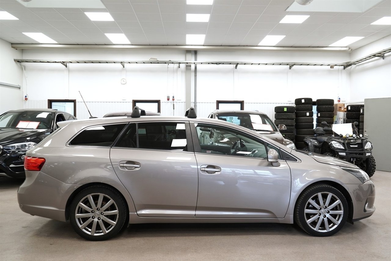 Toyota Avensis 2.2 D-4D EXECUTIVE 2014, bild 6/10