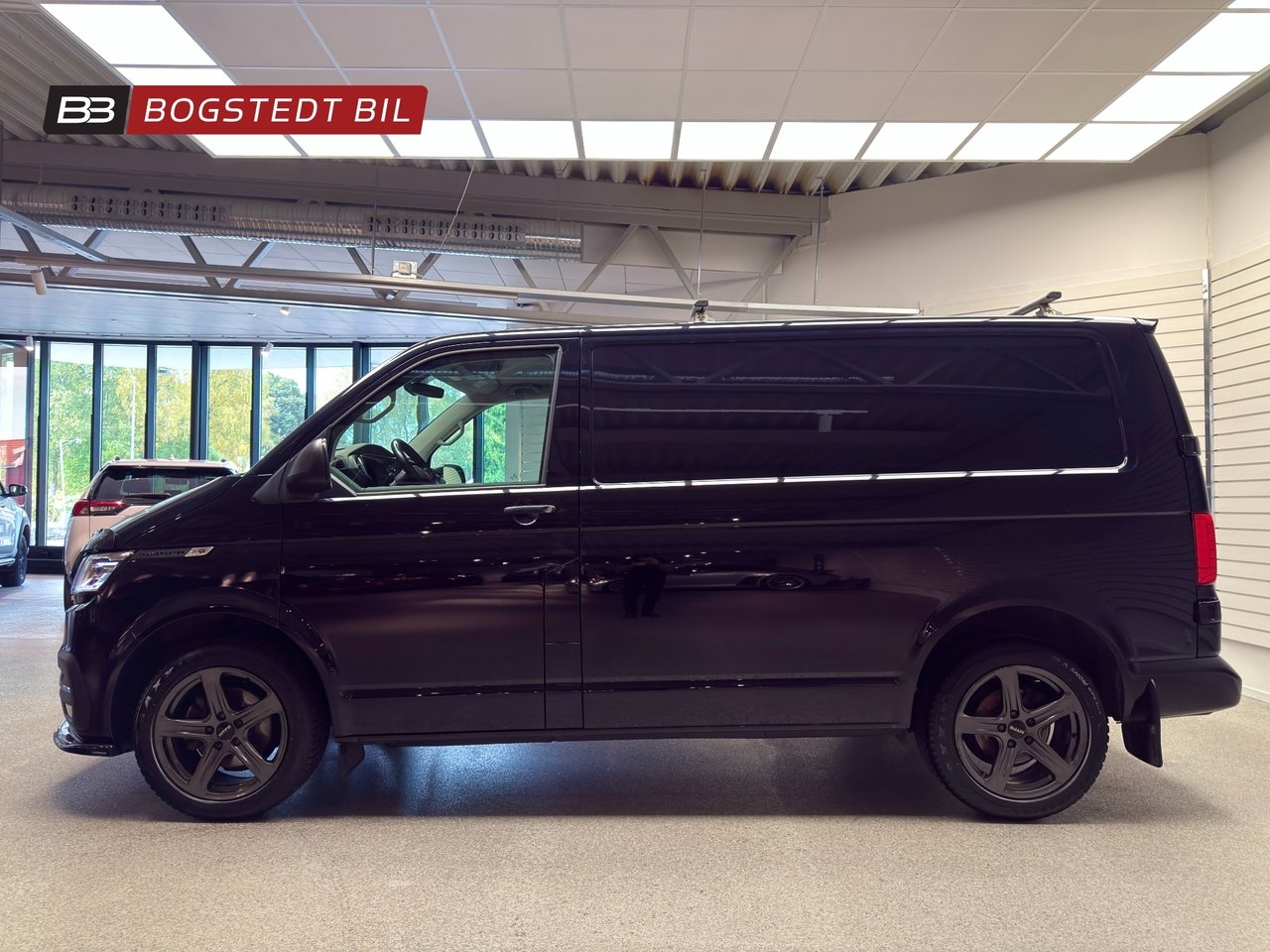 Volkswagen Transporter T30 2.0 TDI 150hk 2023, bild 4/10