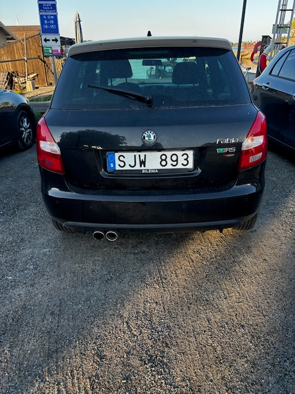 Skoda Fabia RS 1.4 TSI DSG Sekventiell 2011, bild 3/4