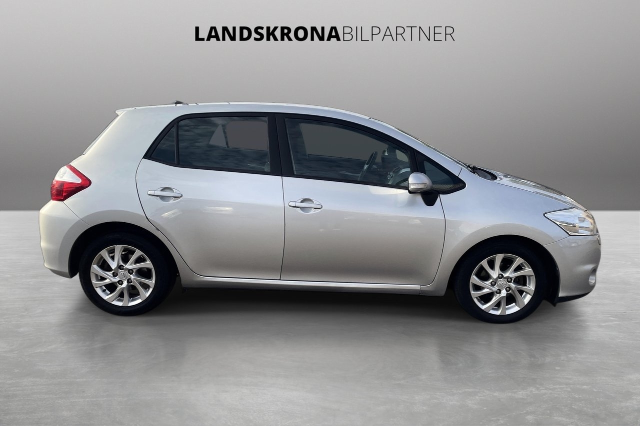 Toyota Auris 1.4 D-4D 2010, photo 4/10