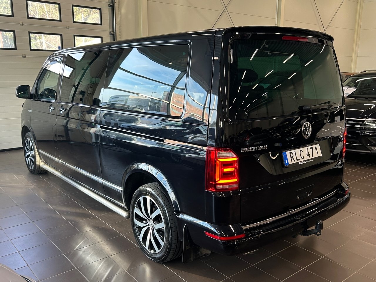 Volkswagen Multivan 2018, kuva 5/10