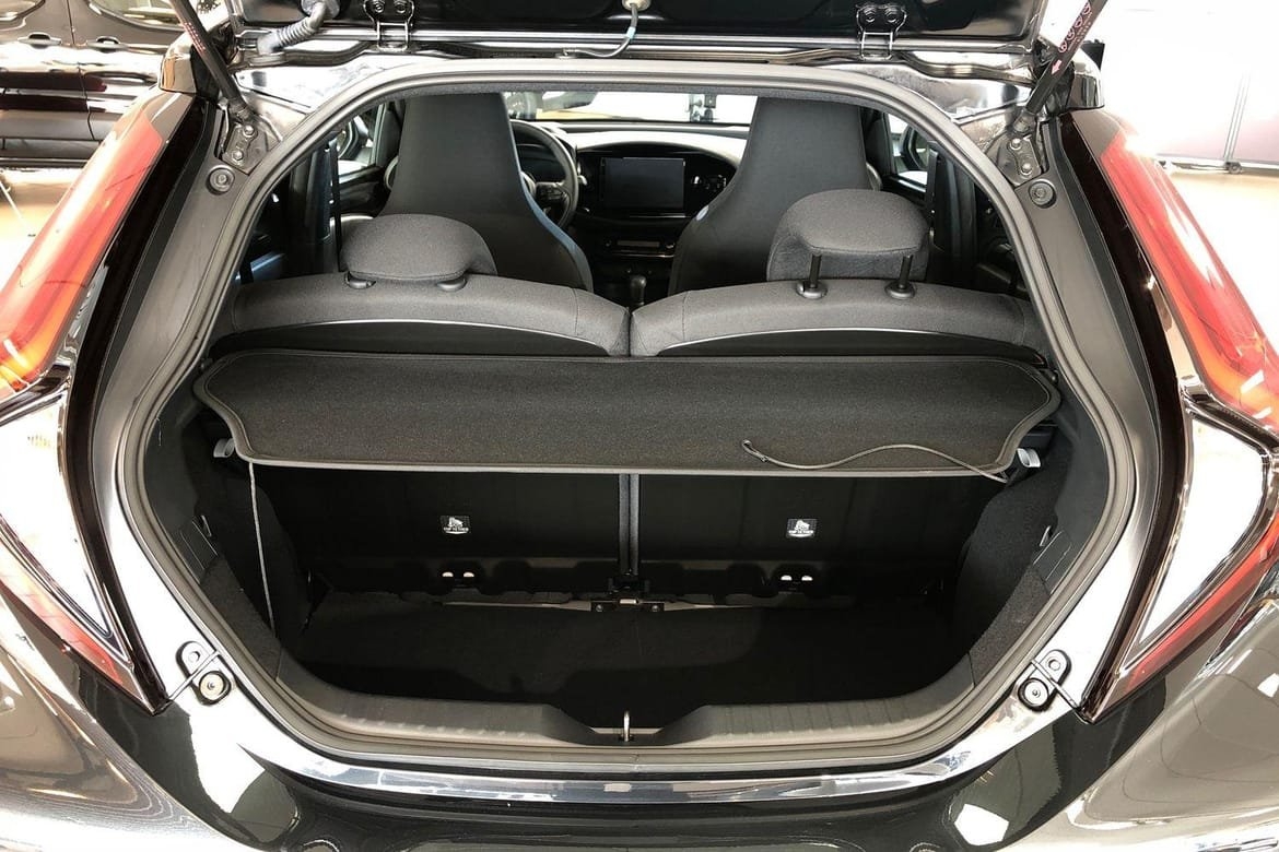 Toyota Aygo X Hybrid PLAY 2026, bild 4/21