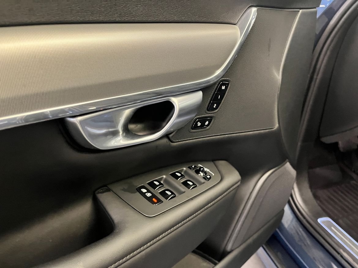 Volvo V90 Recharge T6 Core Bright 2024, photo 7/10