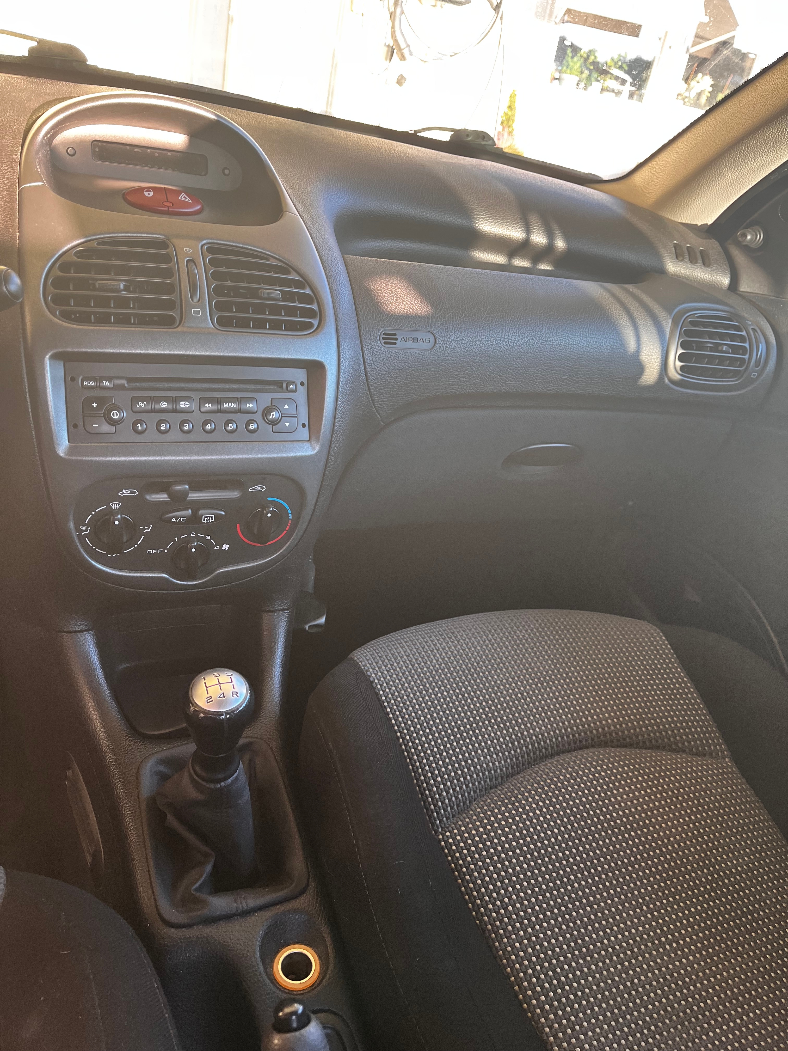 Peugeot 206 5-dörrar 1.4 Manuell 2005, bild 7/10