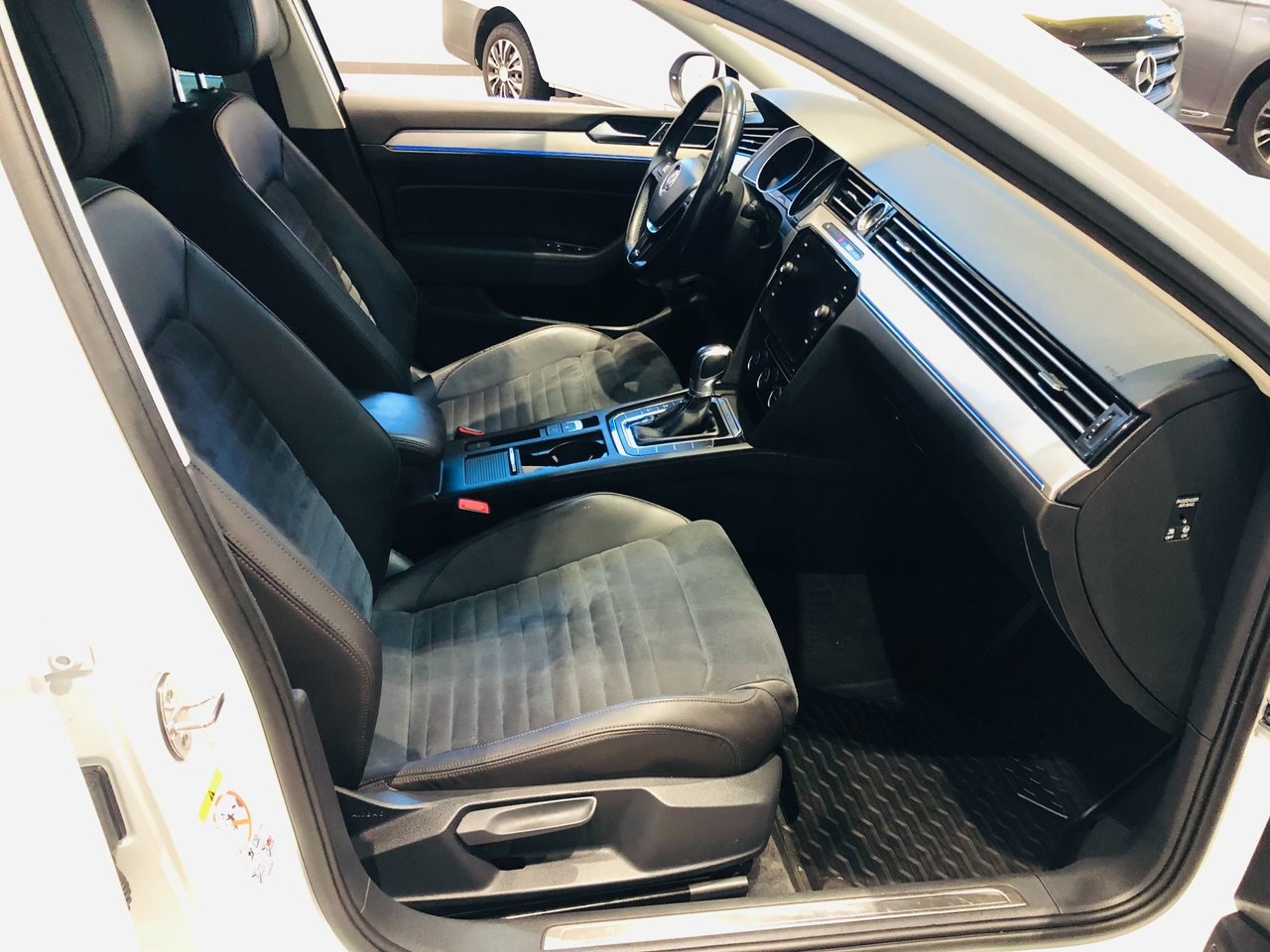 Volkswagen Passat 2018, bild 5/9