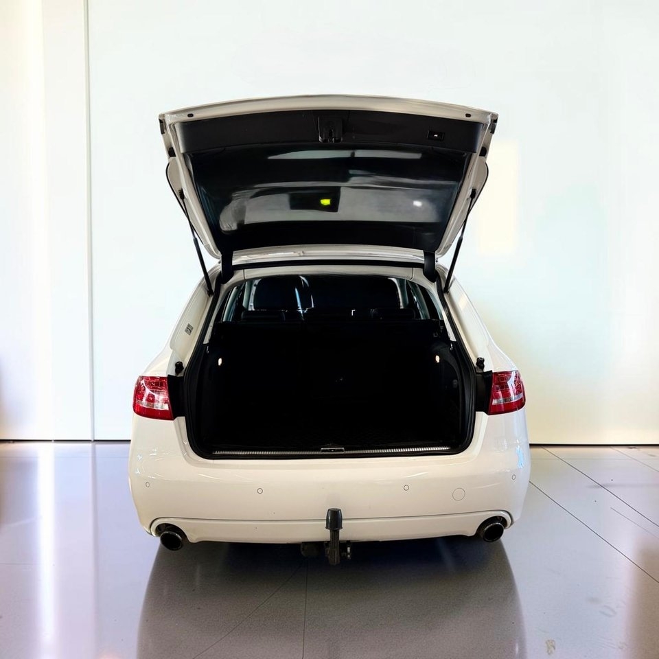 Audi A4 2011, bild 6/10